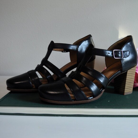 Clarks Artisan Ciera Gull Black Leather T-Strap Sandals - Picture 8 of 14